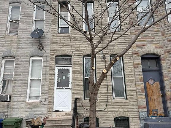 2nd image of 2619 Francis St