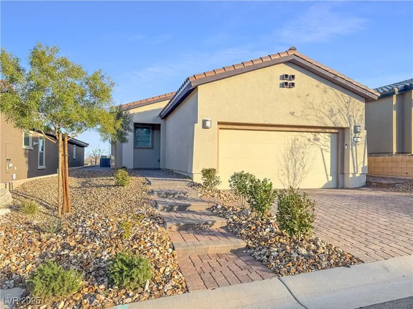92 Stone Bluff Ln, Henderson, NV 89011