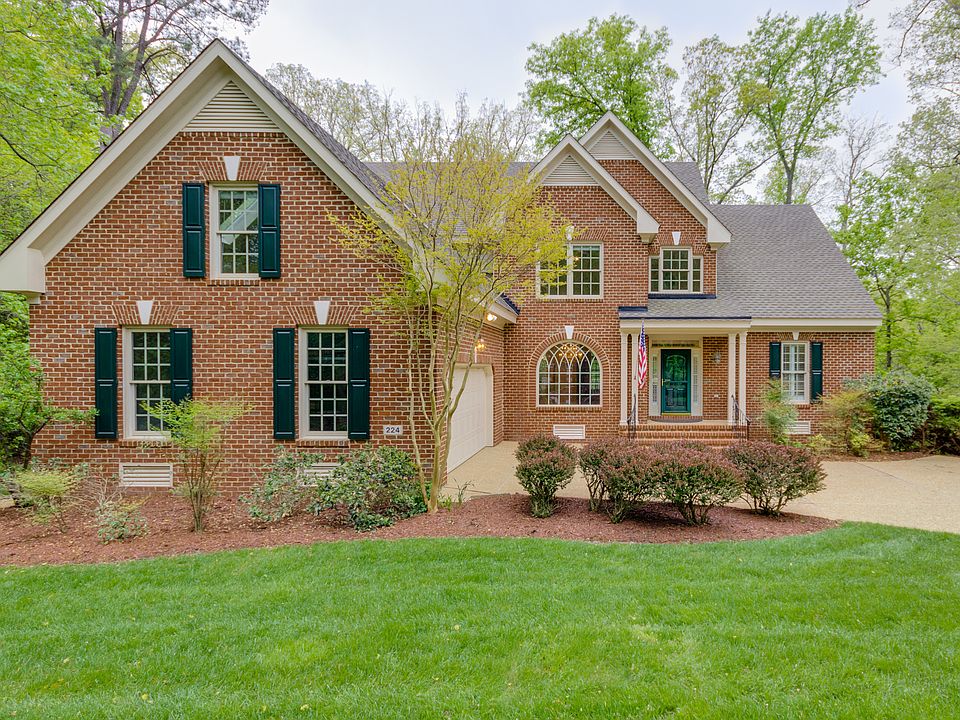 1st image of 224 Yorkshire Dr