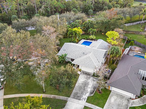 3rd image of 911 Citrus Place