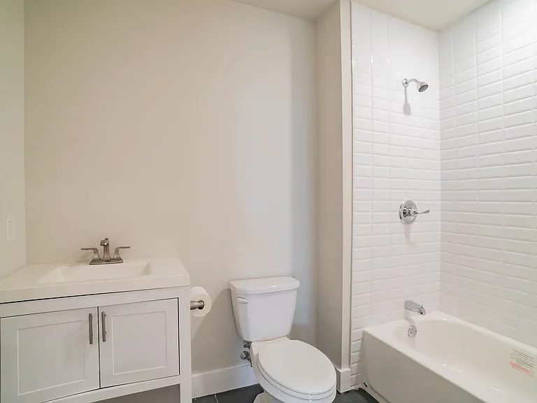 5015 WEST — Photo 10