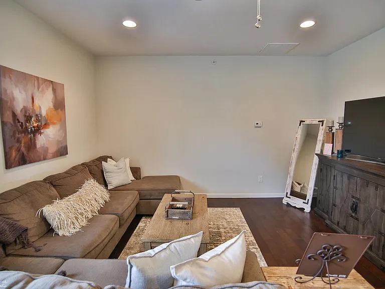 416 N 5th St #2 — Photo 7