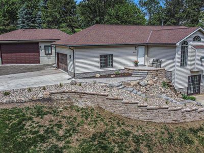 606 Pioneer Dr, Fort Calhoun, NE, 68023