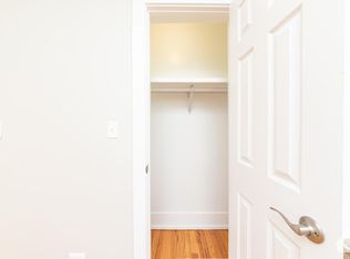 1124 W Addison St #1, Chicago, IL 60613