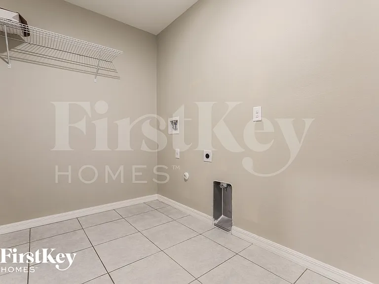 23338 Moorhead Ave — Photo 6