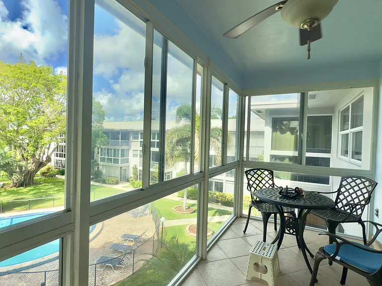 1200 SW 12th St #305 — Photo 18