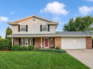 8465 South Heritage COURT, Oak Creek, WI 53154