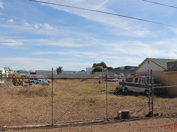 1073 Huston St, Grover Beach, CA 93433