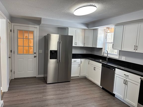 2nd image of 82 Prince Rd