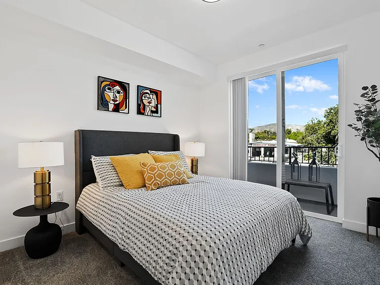 MODERNO La Granada Luxury Living — Photo 25