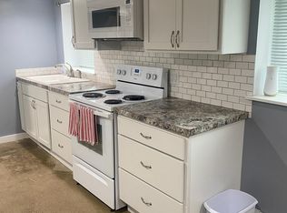 4565 52nd St, Holland, MI 49423
