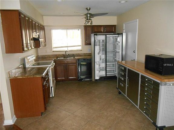 5th image of 10229 Marco Polo Dr