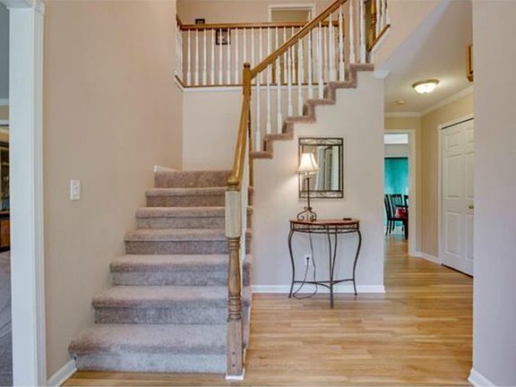 3rd image of 42126 Woodcreek Ln