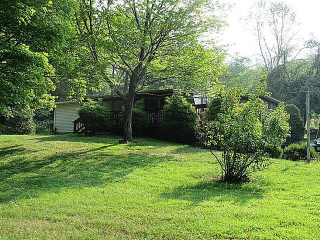 1st image of 355 Willow Dr