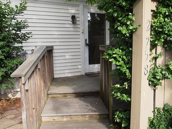 3rd image of 2758 Glenbridge Ct