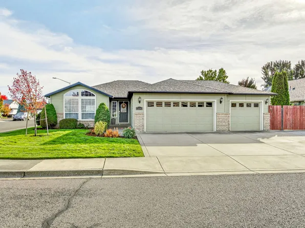 2598 Saint James Way, Central Pt, OR 97502