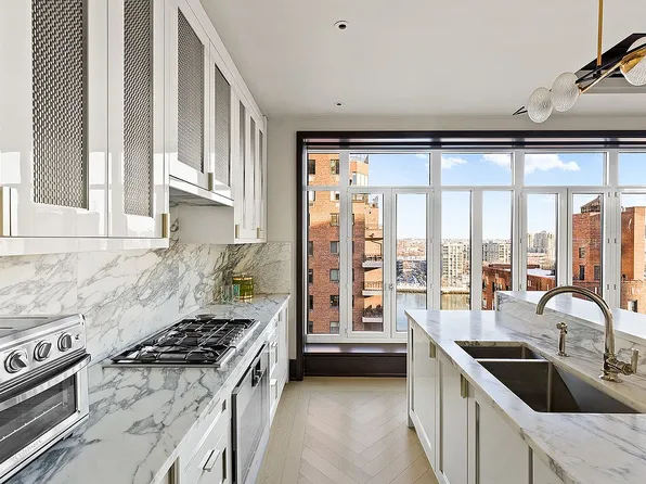 40 E End Ave APT 12A, New York, NY 10028