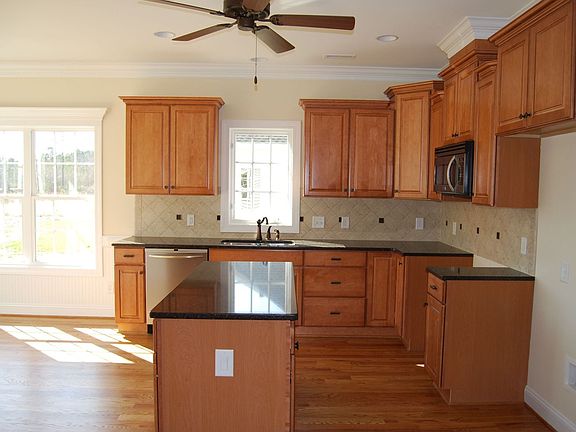 2nd image of 1209 Abby Dr