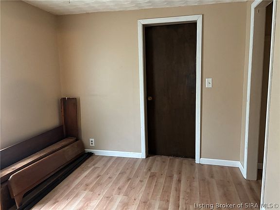 5th image of 414 Josephine Street