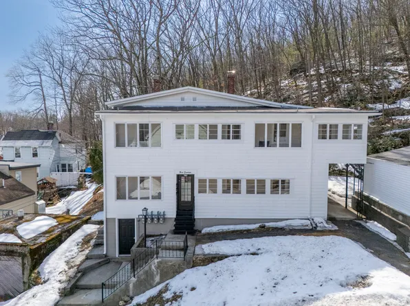 318 Charles St, Fitchburg, MA