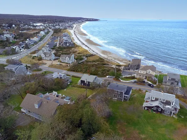 8 Honey Bee Ln, Plymouth, MA 02360
