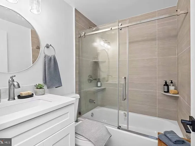 10755 Jeanes St #2 — Photo 14