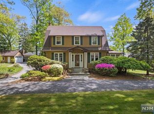 31 4th St, Park Ridge, NJ 07656