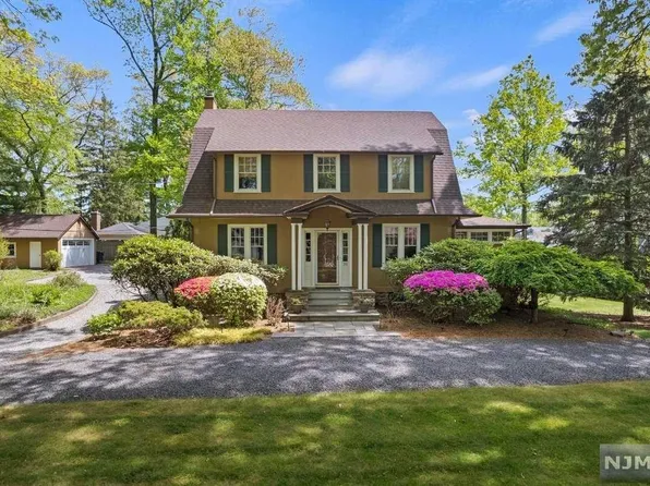 31 4th St, Park Ridge, NJ 07656