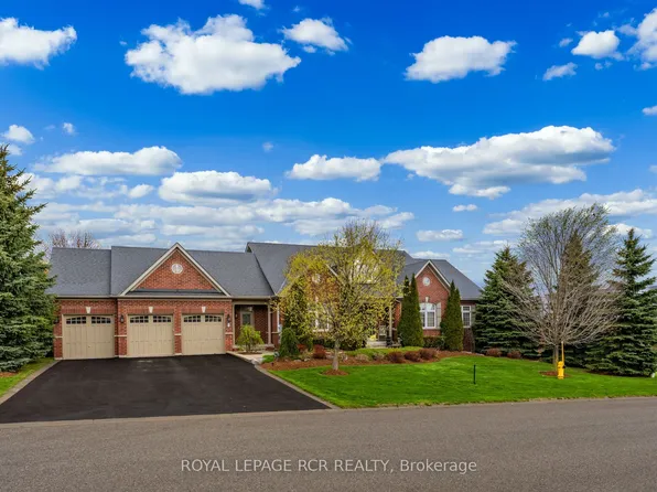 8 Masters Creek Blvd, Mono, ON L9W 6L7