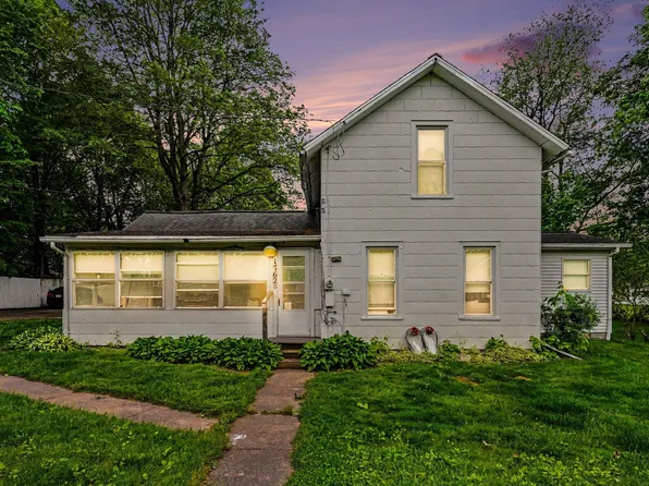 17625 E State St, Vandalia, MI 49095