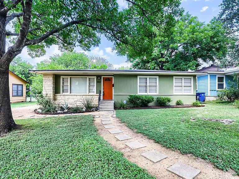 1402 Cullen Ave — Photo 1