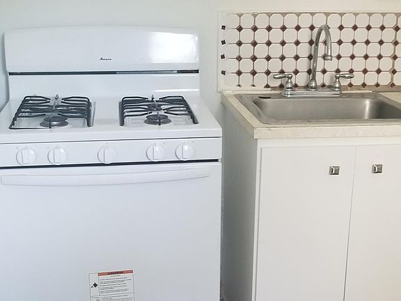 5th image of 3631 Thomas Ave APT 3