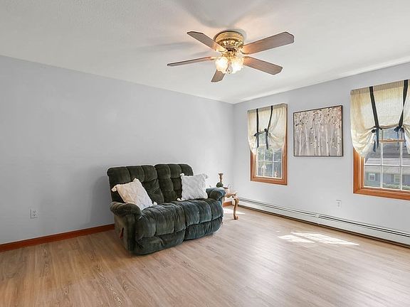 4th image of 41 Virginia Ave