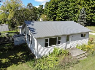 9240 S Young Rd, Falmouth, MI 49632