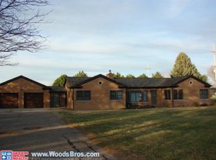 1120 E Bismark Rd, Grand Island, NE 68801