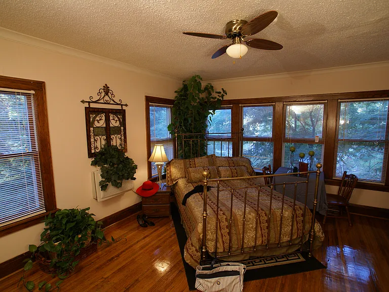 East Philips Apartments — Photo 15