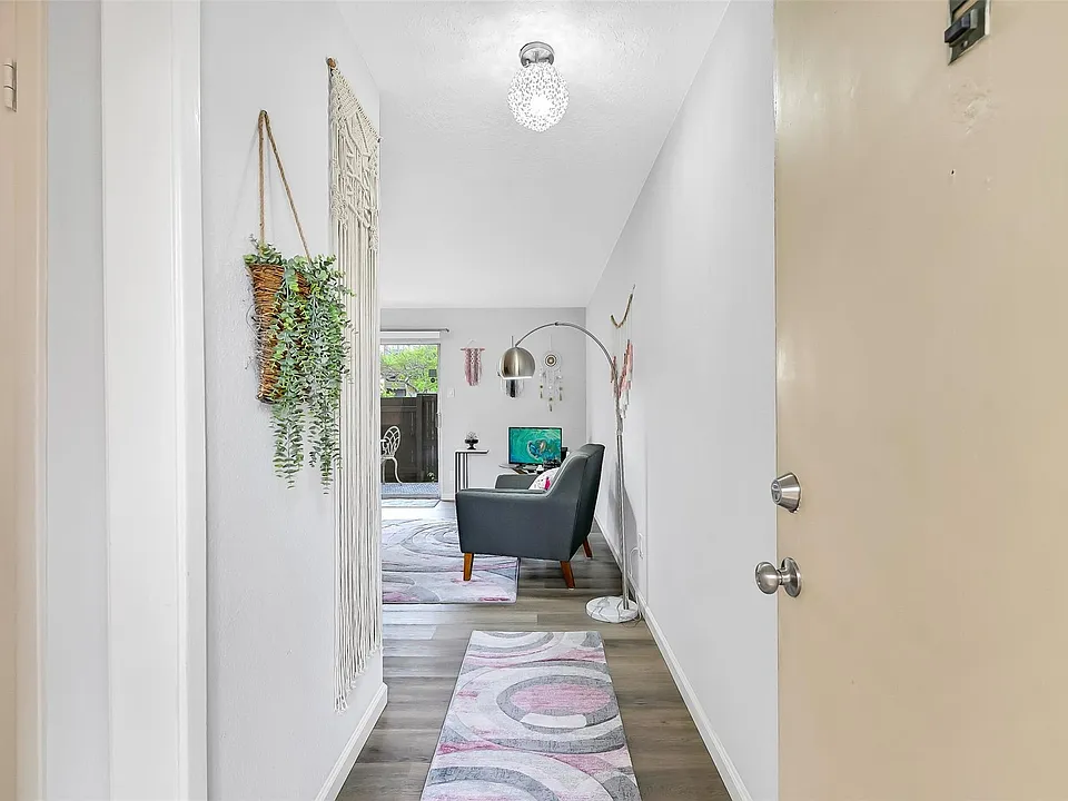 1500 Bay Area Blvd #346