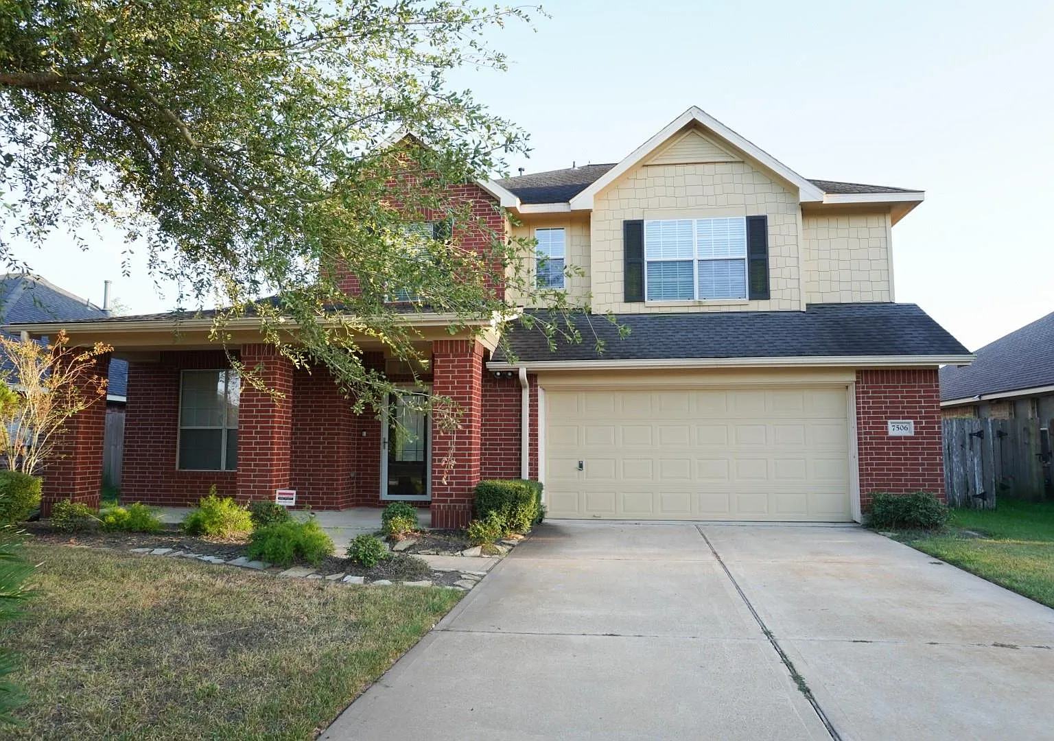 4 bed, 3.5 bath, 2915 sqft, $3,300 — Photo 1