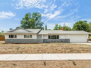 1236 Bear Valley Pkwy, Escondido, CA 92027
