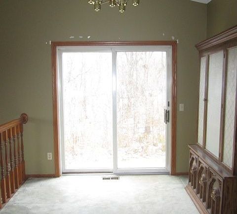 3rd image of 1399 Summit Ave