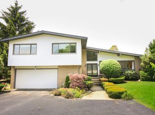 364 Charal Ln, Highland Park, IL 60035