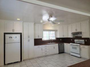 18600 Dearborn St, Northridge, CA 91324