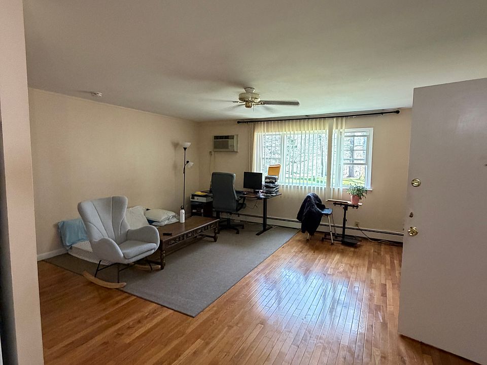 1st image of 49 Jacqueline Rd APT 6