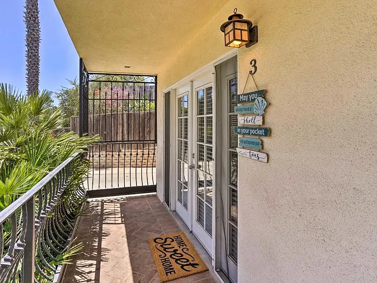 1570 N Coast Hwy #3 — Photo 14