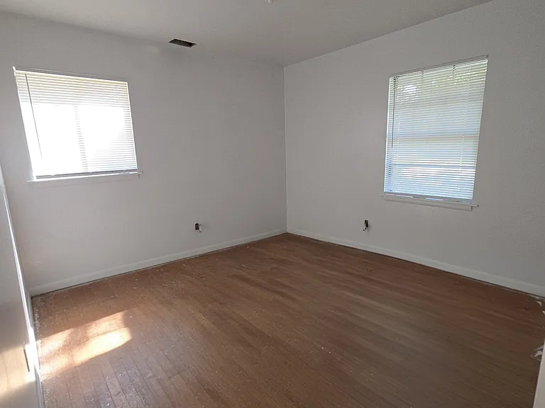 1603 Apple Valley Dr — Photo 7
