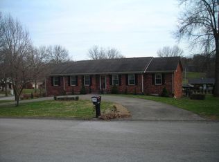 220 Delaplain Rd, Winchester, KY 40391