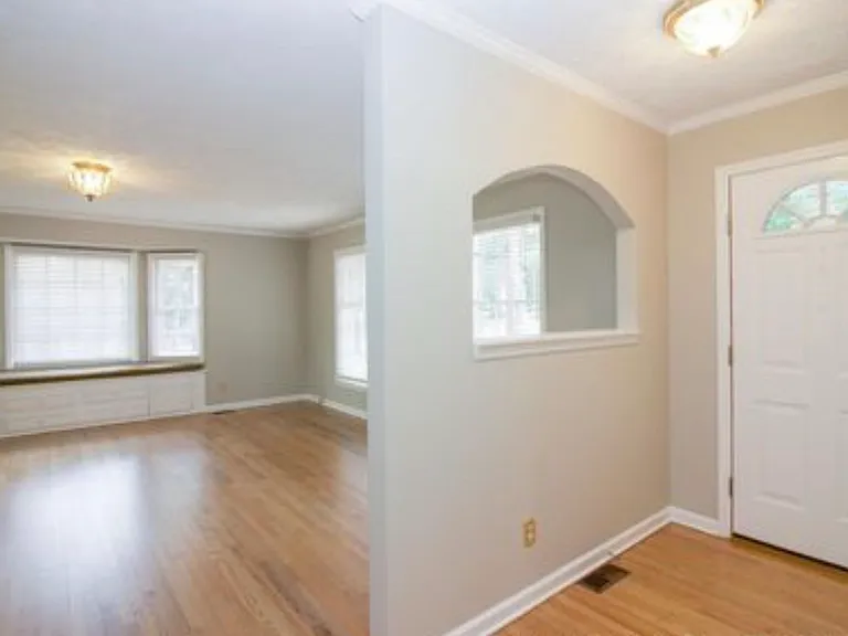 105 S Ridge St — Photo 20