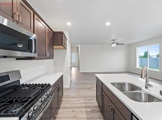 8505 Dusty Maiden Dr, Pasco, WA 99301