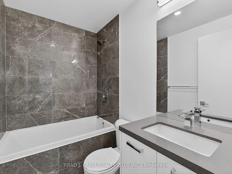 284 King St E #2503 — Photo 9