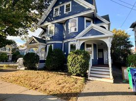 65 Pearl St, Newton, MA